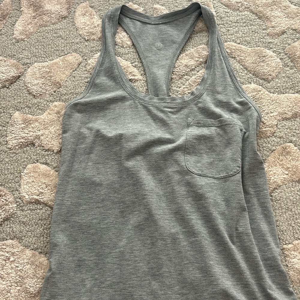 Lululemon tank